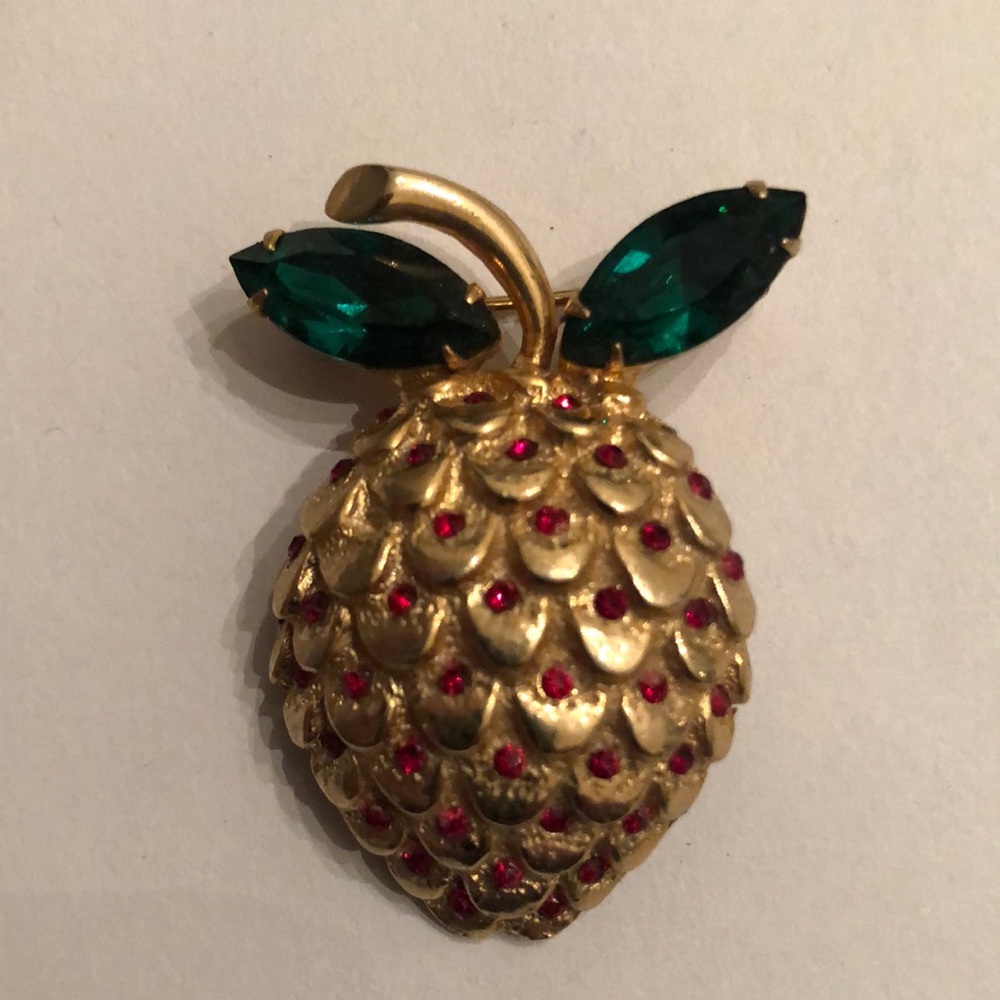 Vintage Pineapple Brooch